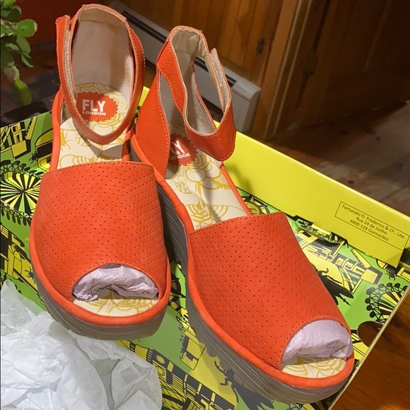 Fly London wedge sandals Poppy color - Picture 3 of 3